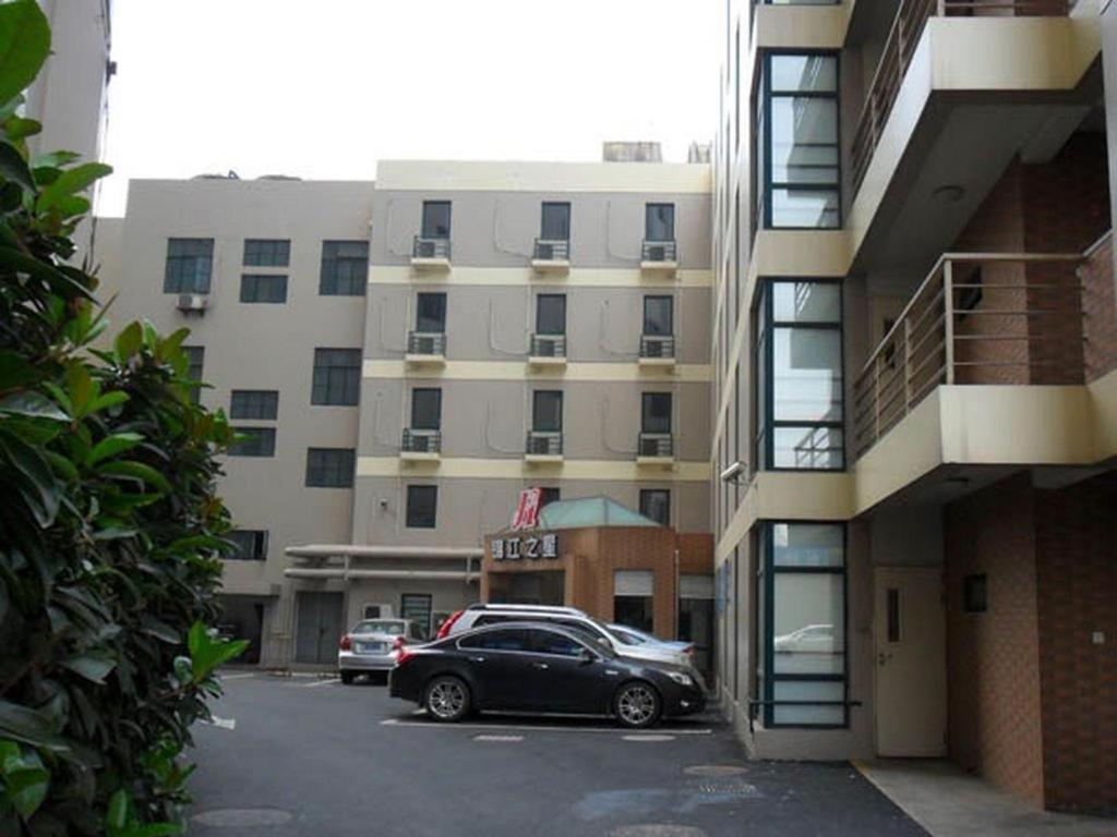 Jinjiang Tongji 3* Shanghai