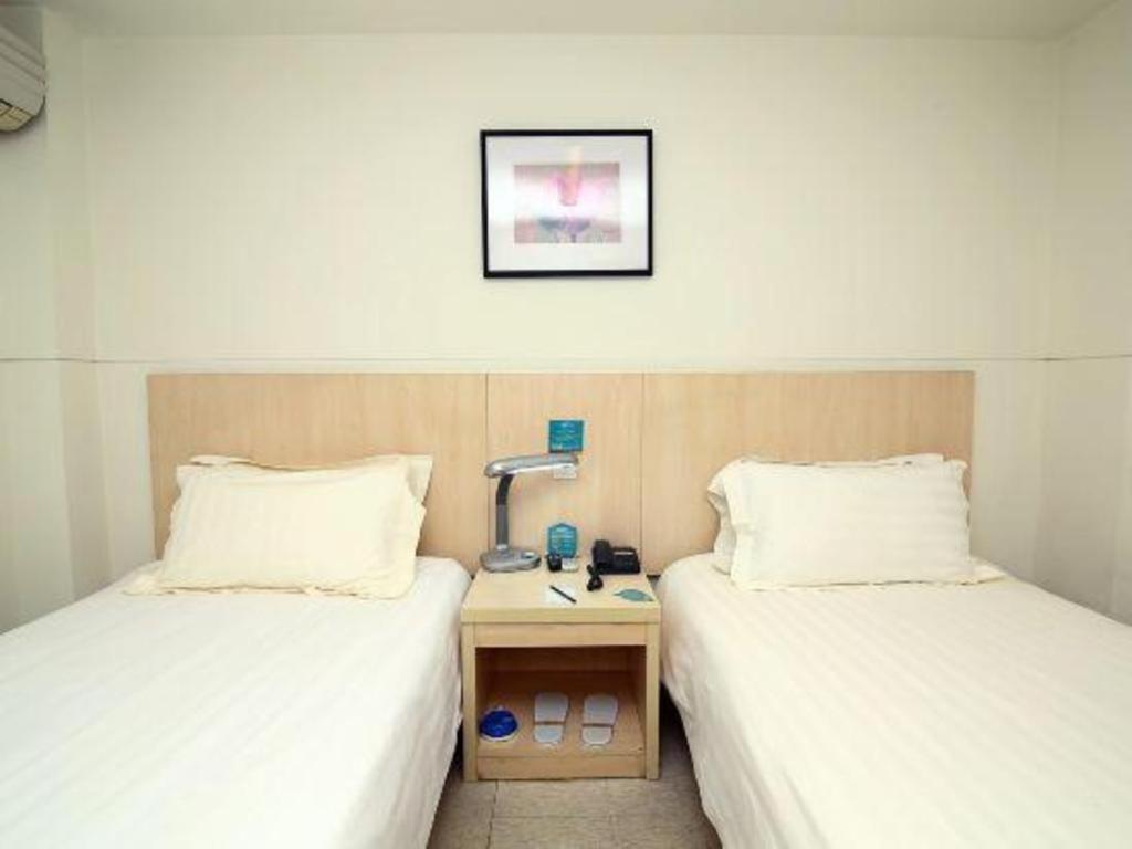 Jinjiang Tongji 3*