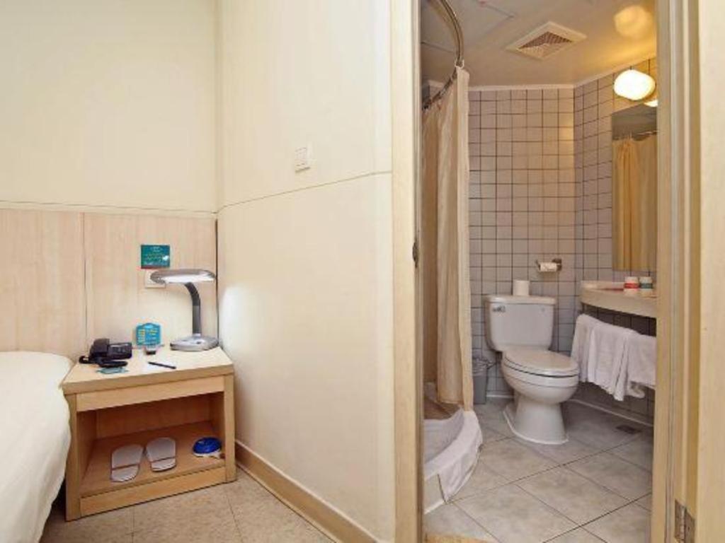 Jinjiang Tongji 3* Shanghai
