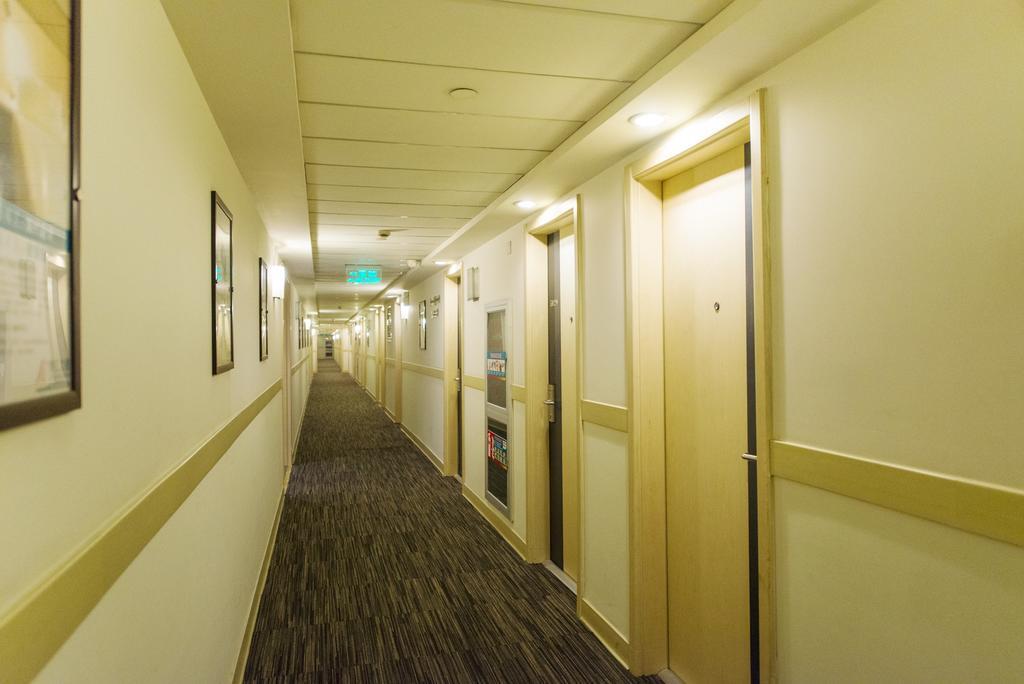 Jinjiang Tongji Hotel 3*